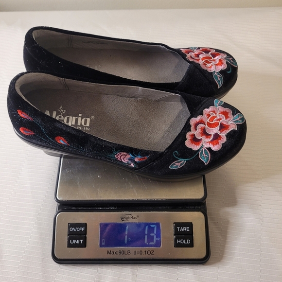 RARE Alegria Velvet Floral Embroidered Peacock Wedge Heels sz 6.5 - Picture 11 of 12